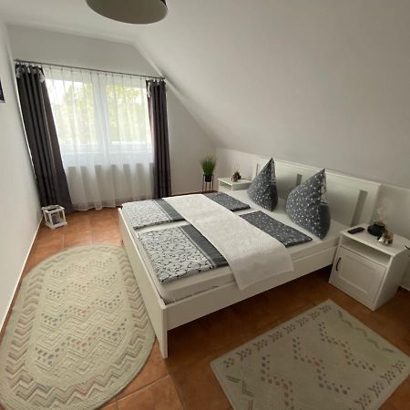 Munkacsy Apartmanok Balatonfenyves Bagian luar foto