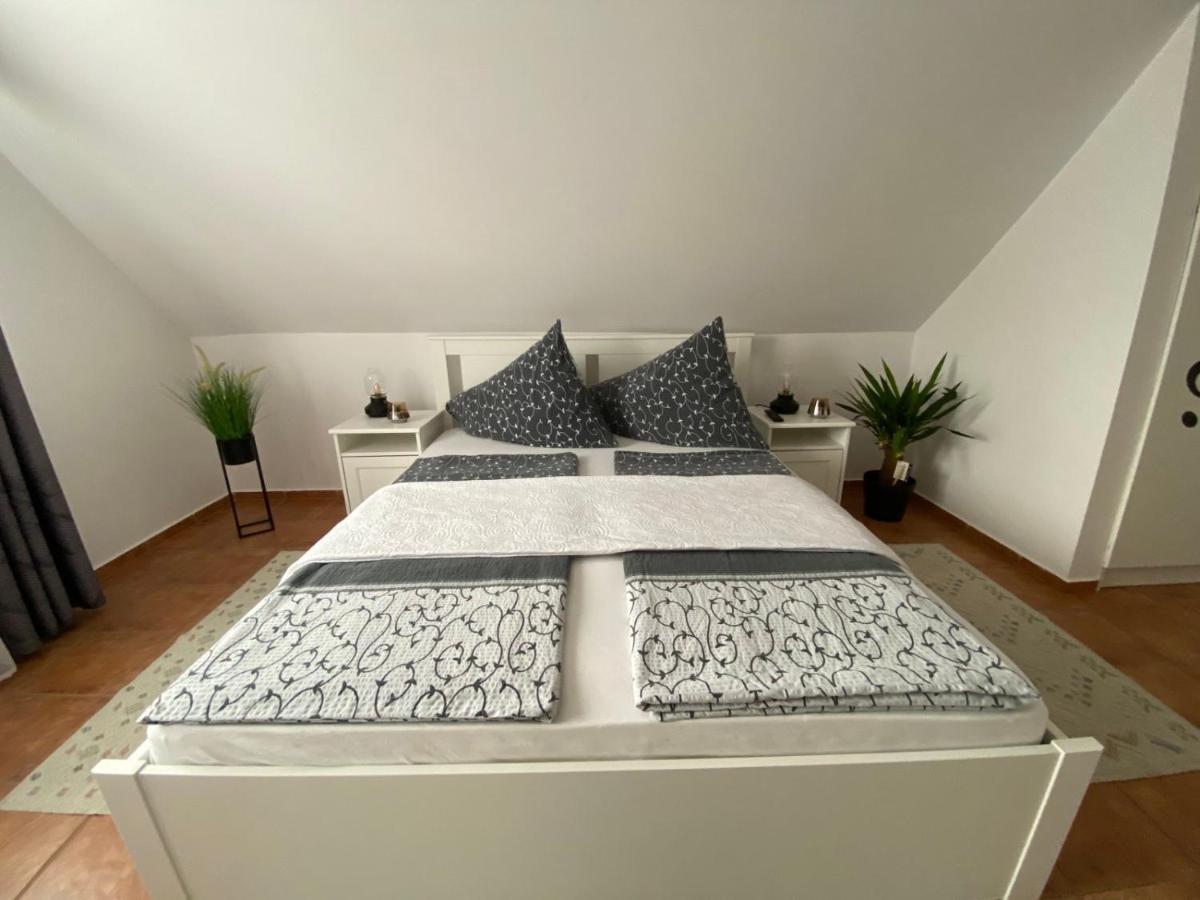 Munkacsy Apartmanok Balatonfenyves Bagian luar foto