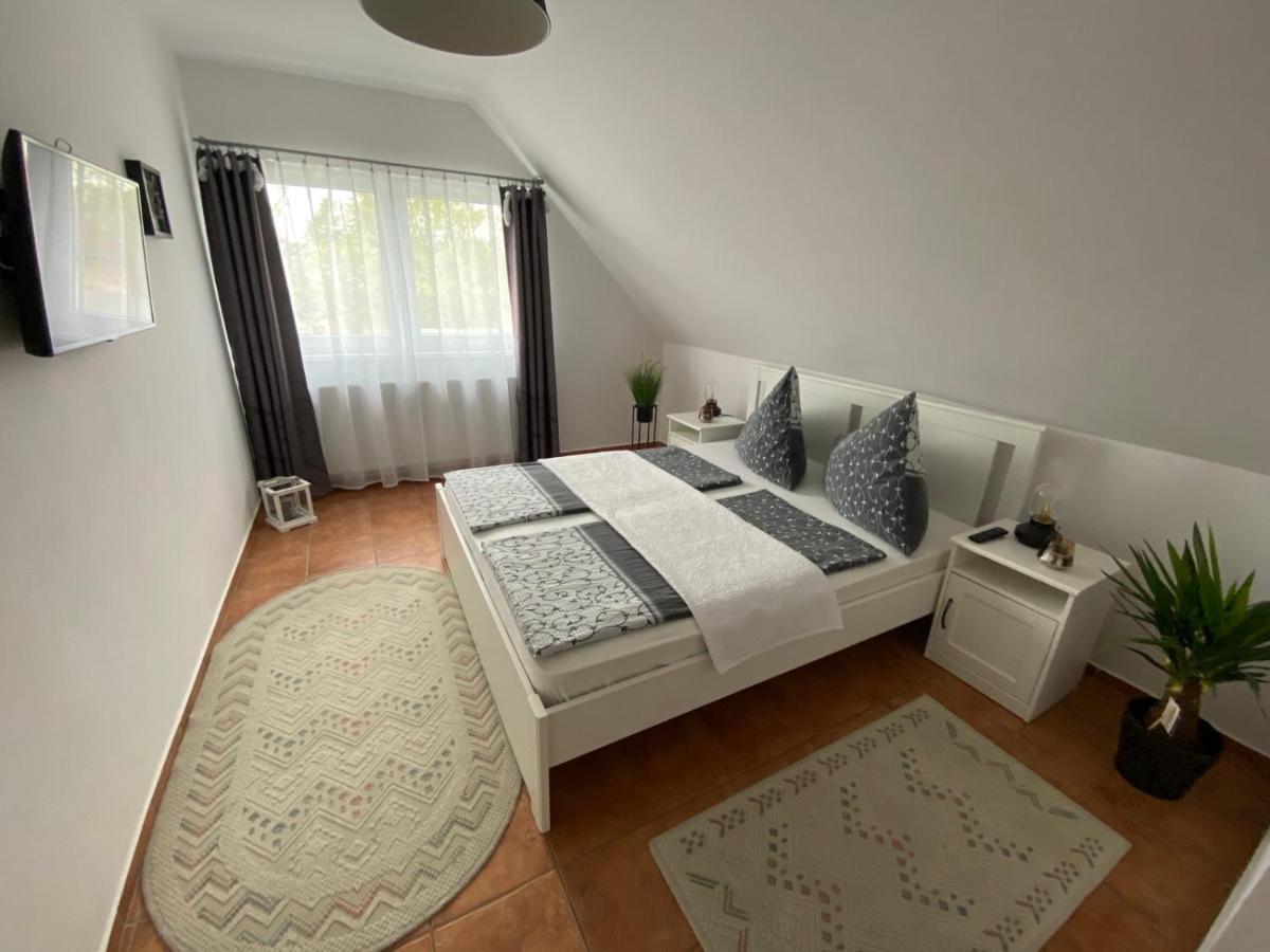 Munkacsy Apartmanok Balatonfenyves Bagian luar foto