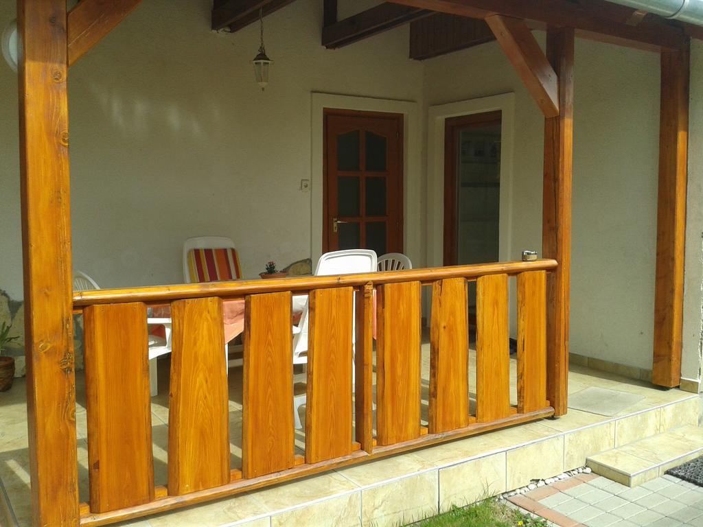 Munkacsy Apartmanok Balatonfenyves Bagian luar foto
